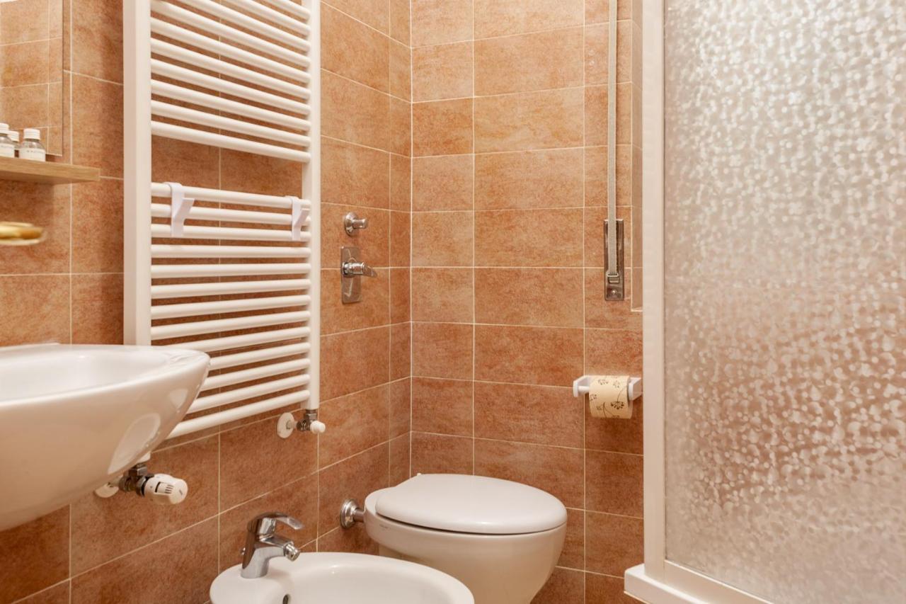 Bnbutler - Pellegrino Rossi, 42 - Ampio E Comodo Per 5 Apartment Milan