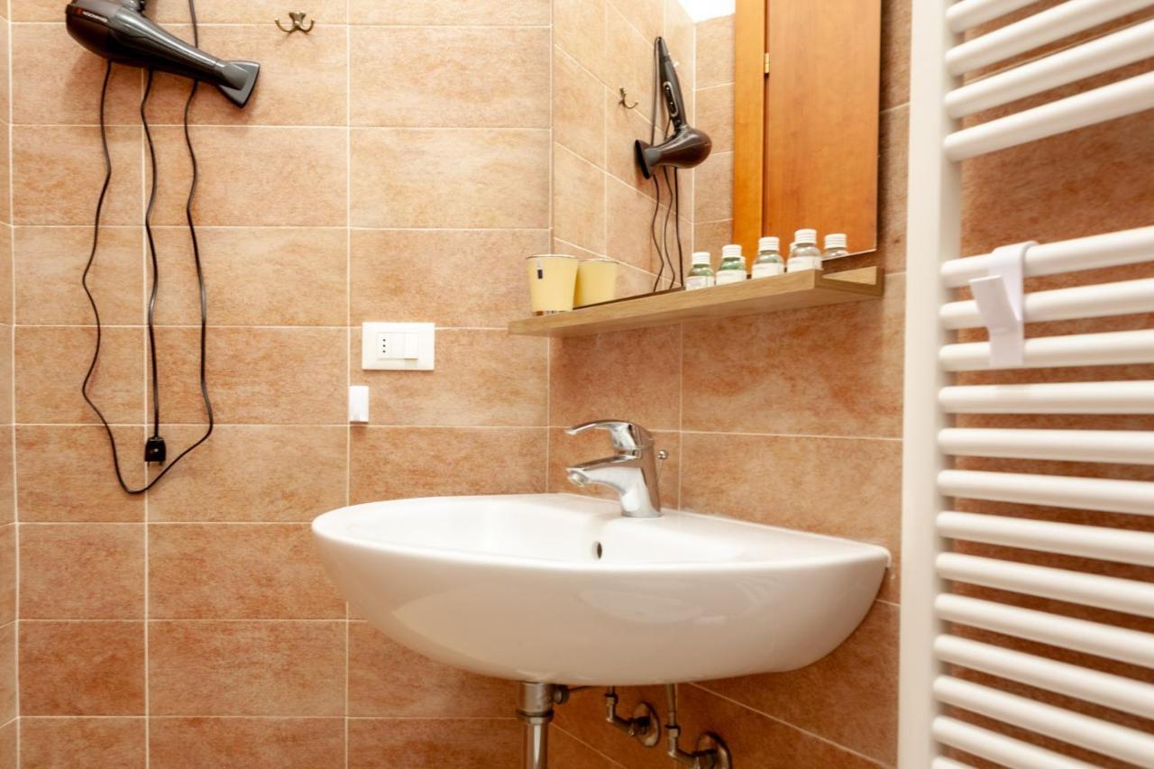 Apartment Bnbutler - Pellegrino Rossi, 42 - Ampio E Comodo Per 5 Milan